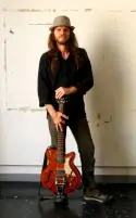 Gitarista Peter Luha vydáva debutový album Viaje del Alma